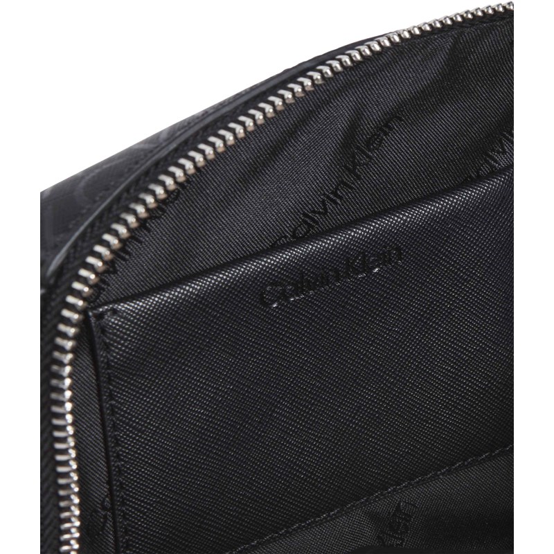 Calvin Klein<br>Crossbody Must Mini