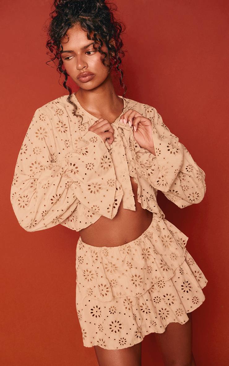 Gris Pierre Ensemble Coordonné Short Brodé À Volants En Coton