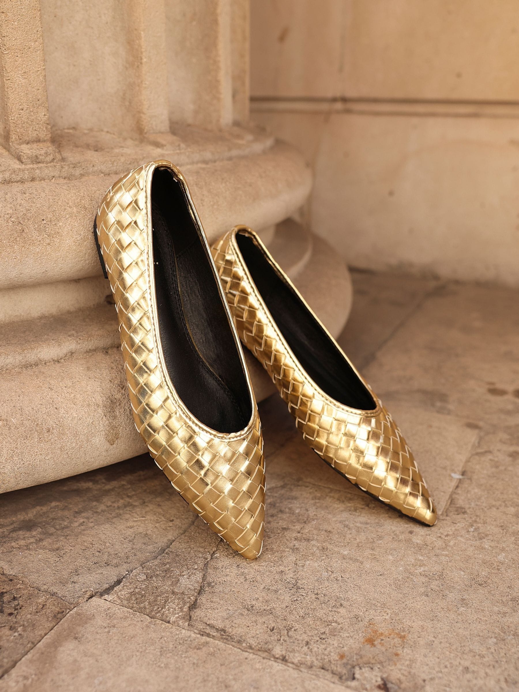Goud - Linzi Talina Woven Pointed Toe Ballet Flats