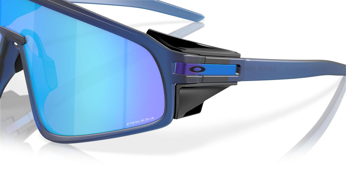 Oakley<br>Latch Panel