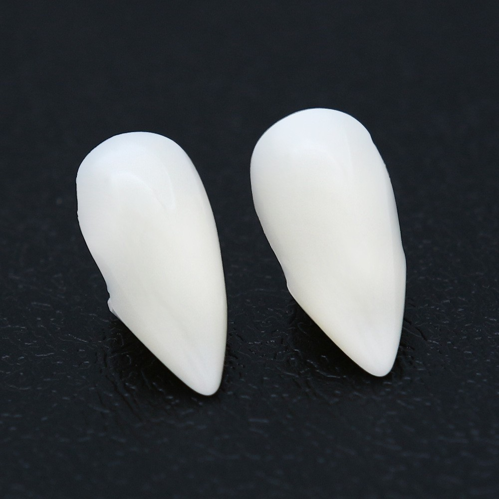 (1 Paar) 17mm Kunst Zähne Fasnachts Kostüm Zubehör Vampirzähne Motto Party Accessoire Halloween Foto Requisite