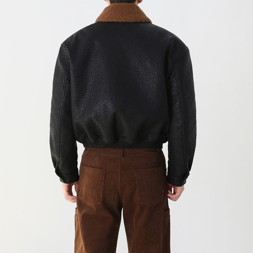Okwano - Effen imitatieleren jack met rits en pluizige bies