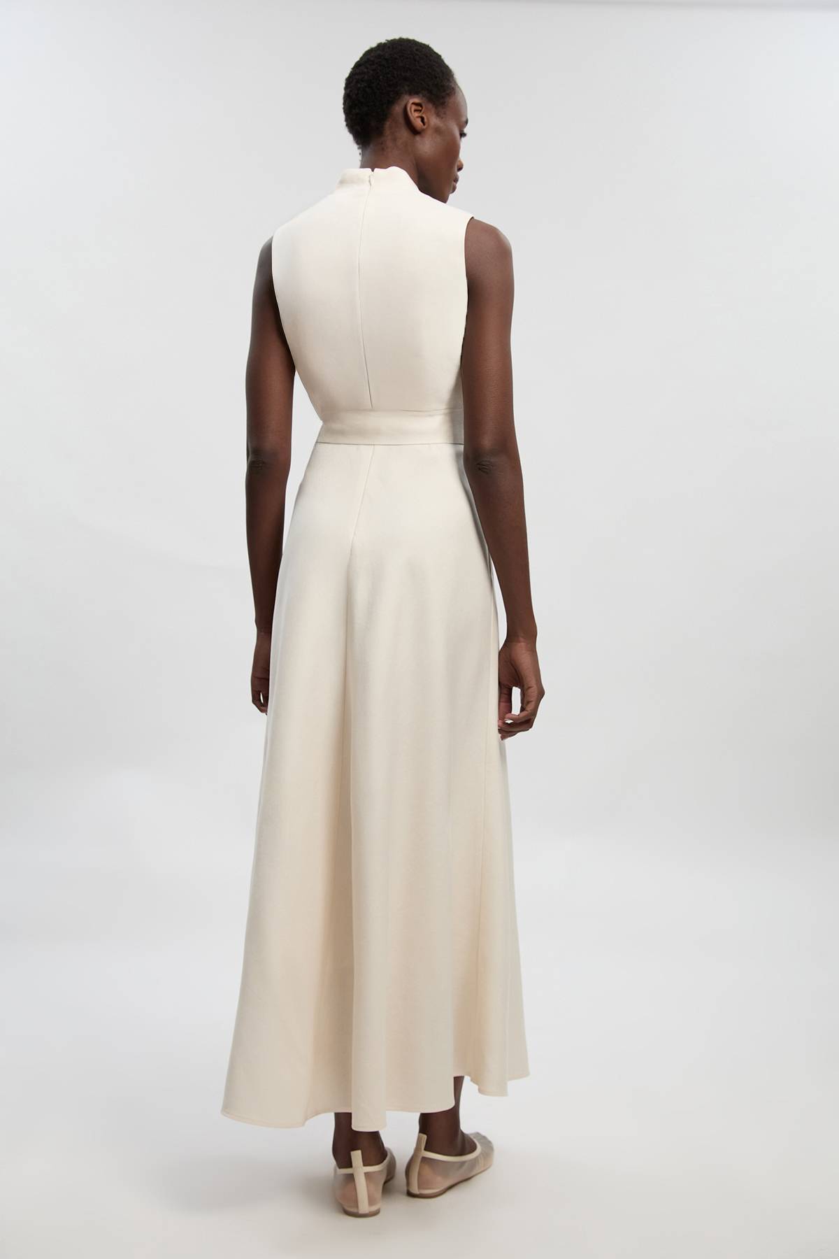 KarenMillen Robe Maxi Portefeuille en Lin Ajustée avec Ceinture Nouée - Petite Taille