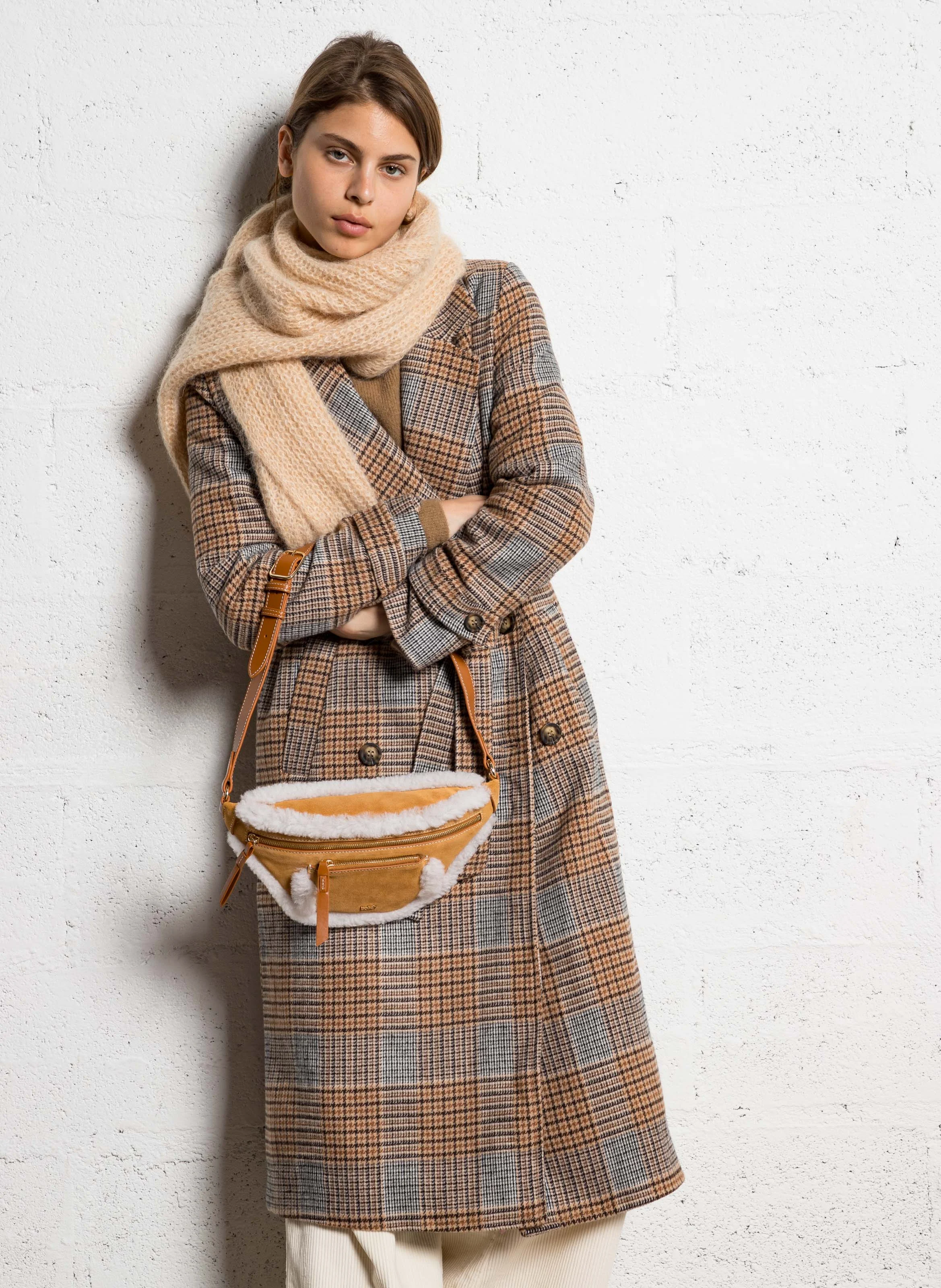 BANANE - Sac banane en fausse fourrure | Beige