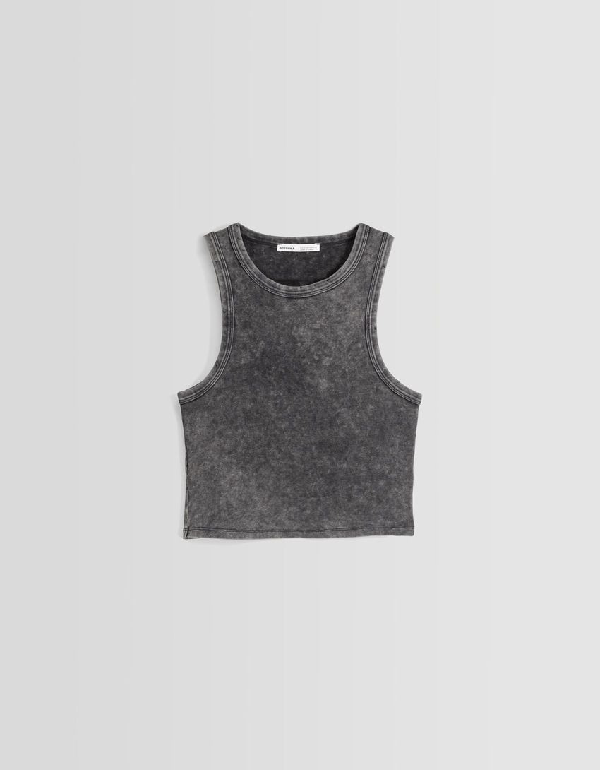 Camiseta sem mangas rasgada com efeito desbotado