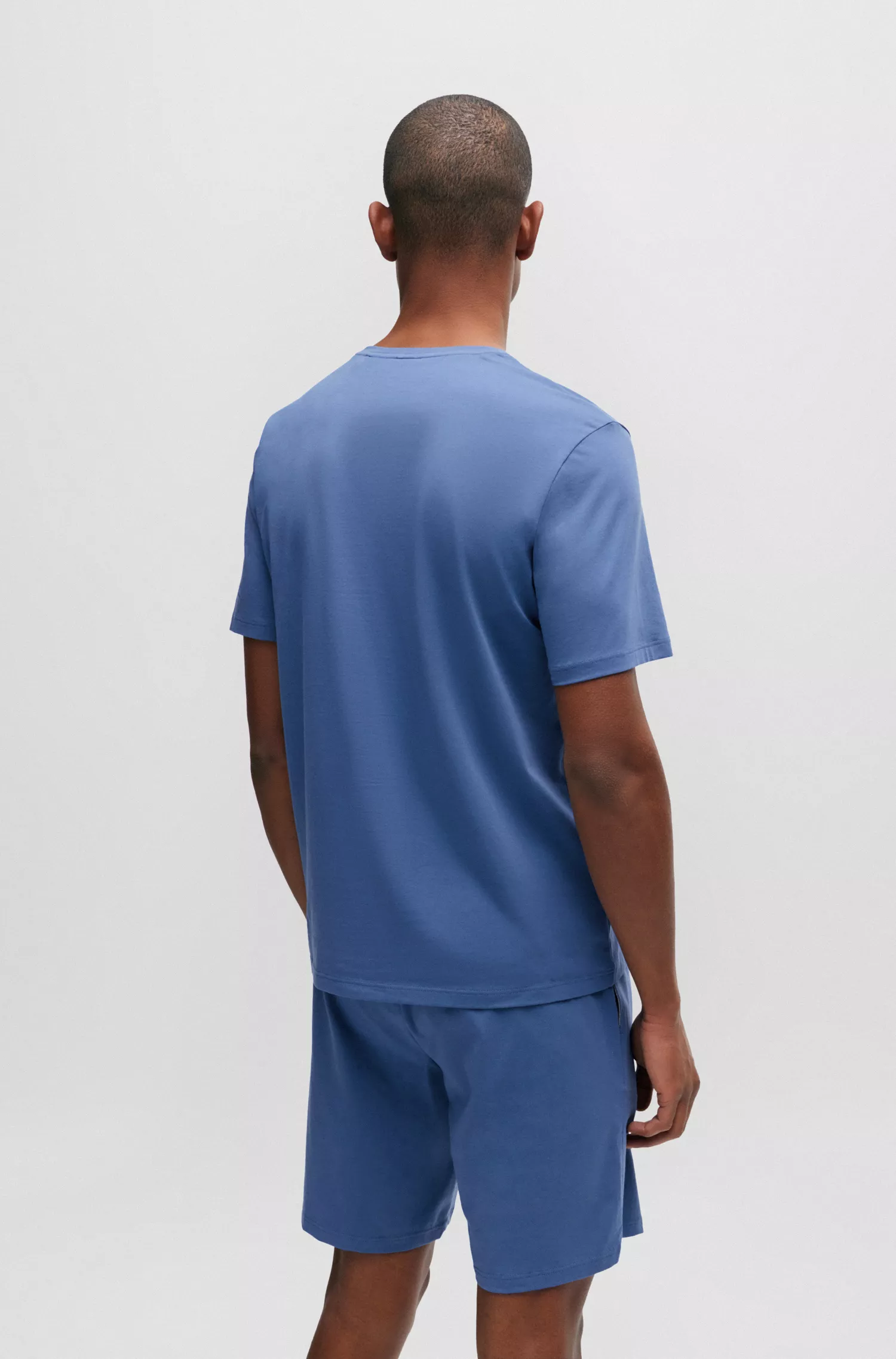 Camiseta BOSS preta em algodão stretch com logotipo bordado.