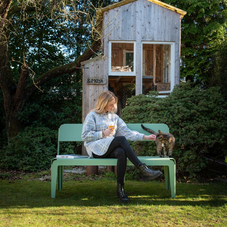 Weltevree Bended tuinbank met rugleuning Agate gray