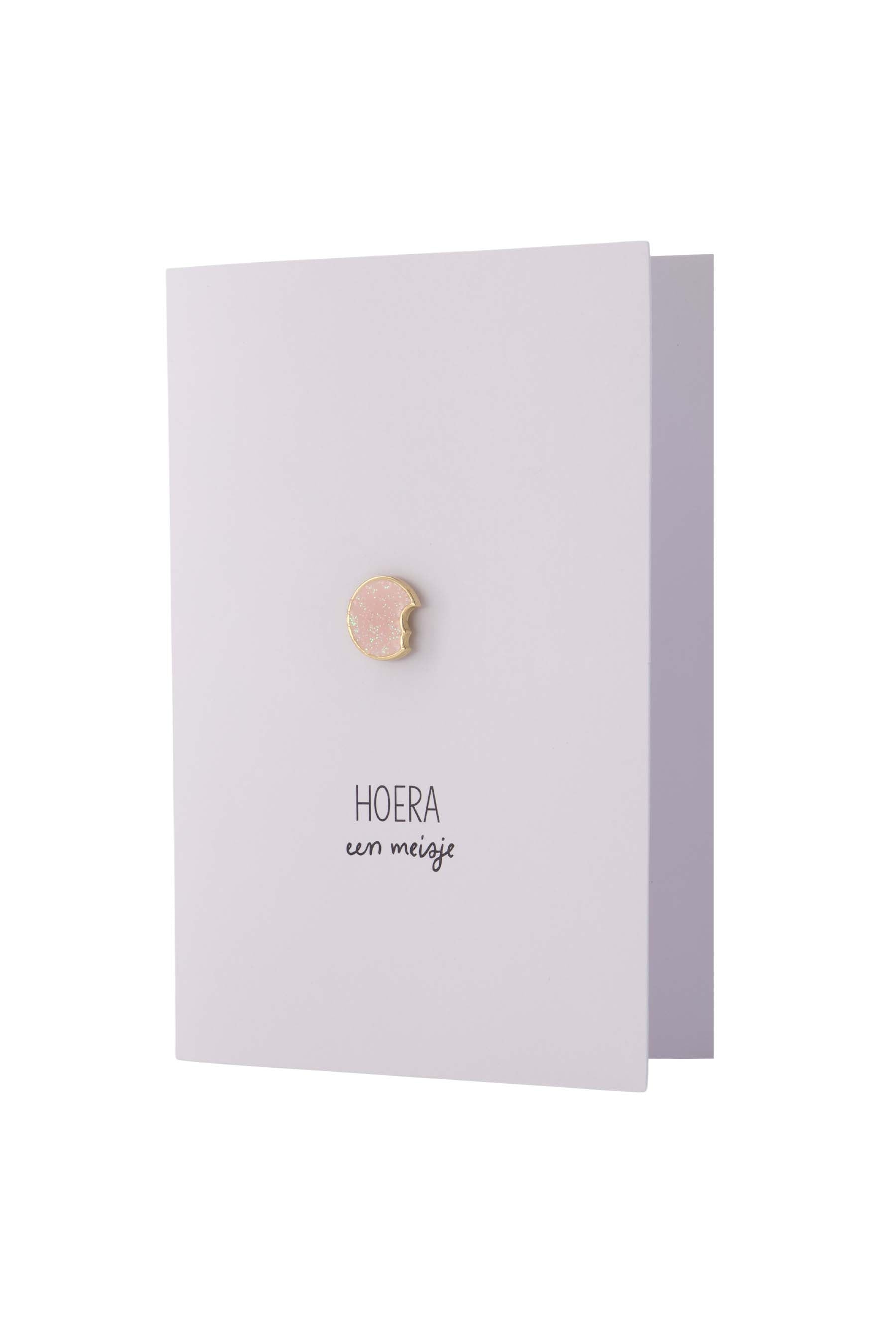 wenskaart hoera een meisje broche