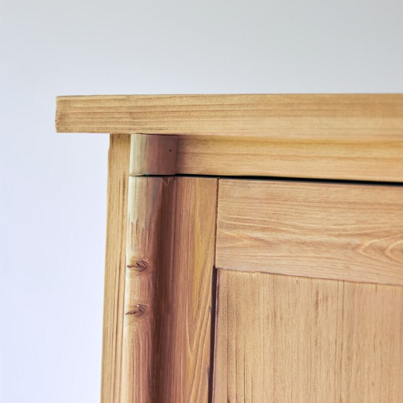 Armoire de rangement en pin massif recyclé Yuki