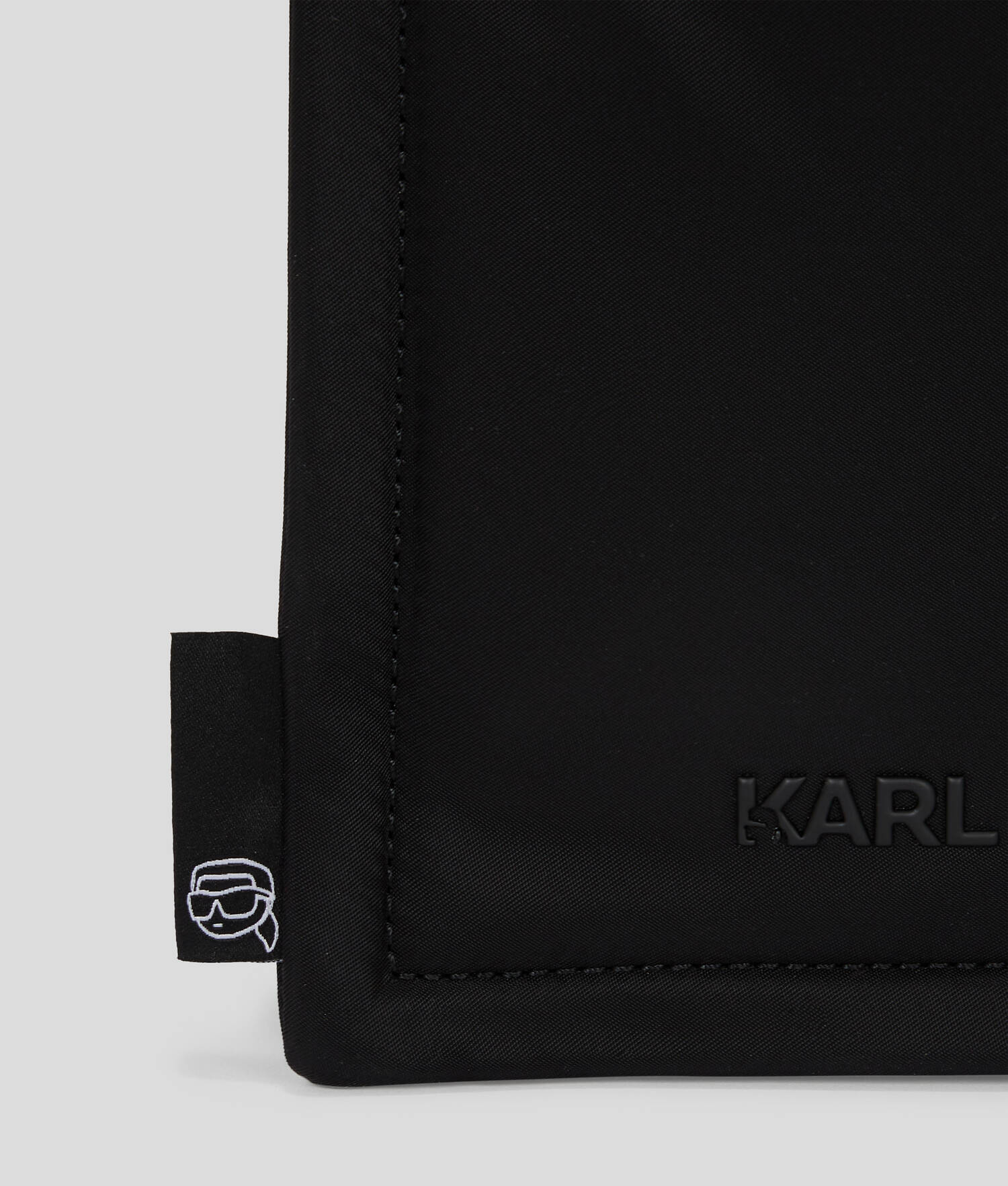PETIT SAC CABAS CARRÉ EN NYLON IKON
