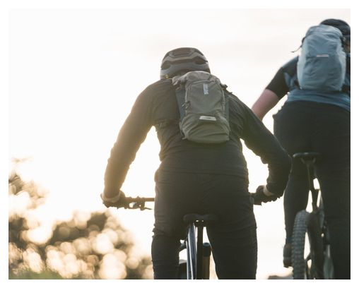 Sac d'hydratation vélo Camelbak Lobo 9L   poche à eau 2L Noir