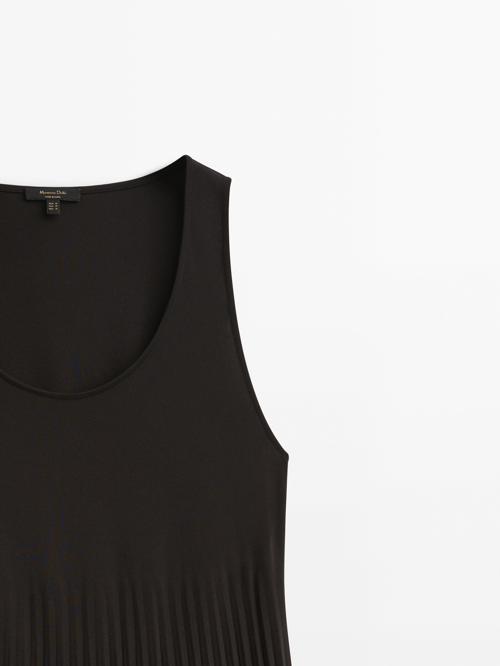 Vestido preto plissado - PRETO