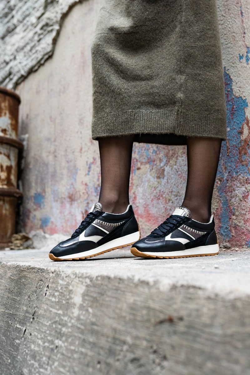 Piedi Nudi Sneakers Zwart Dames
