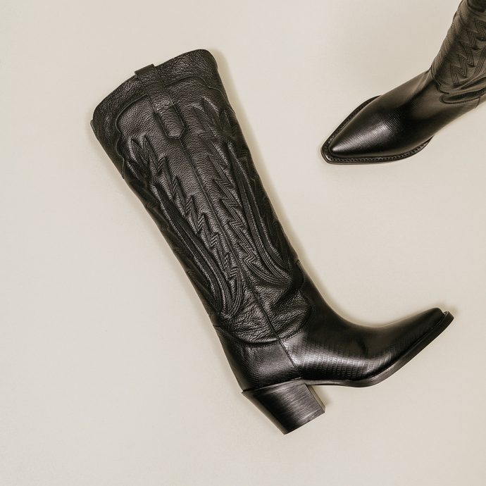 Bottes à talons épais et surpiqures apparentes  en cuir grainé noir