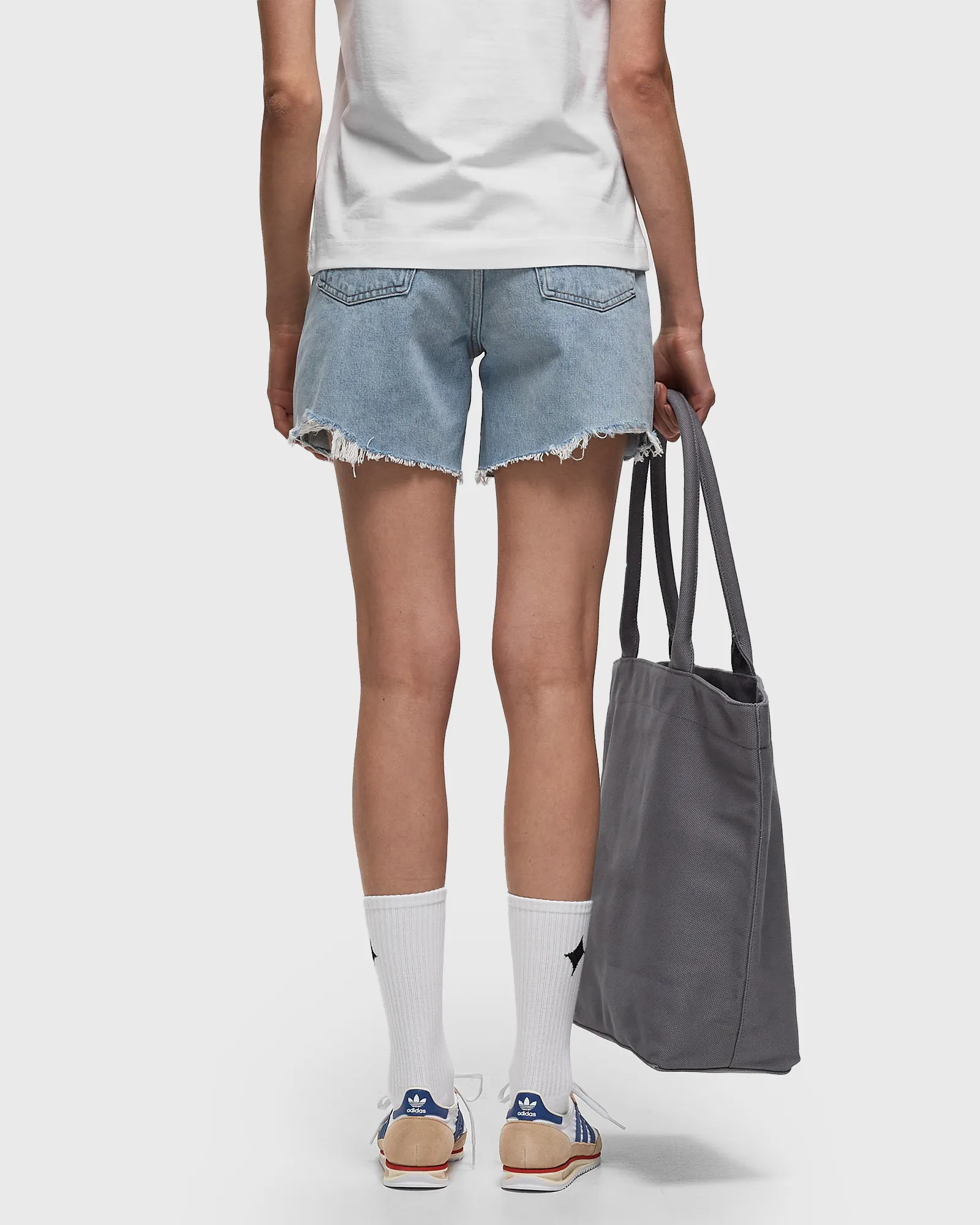 AGOLDE WMNS stella short in agreement