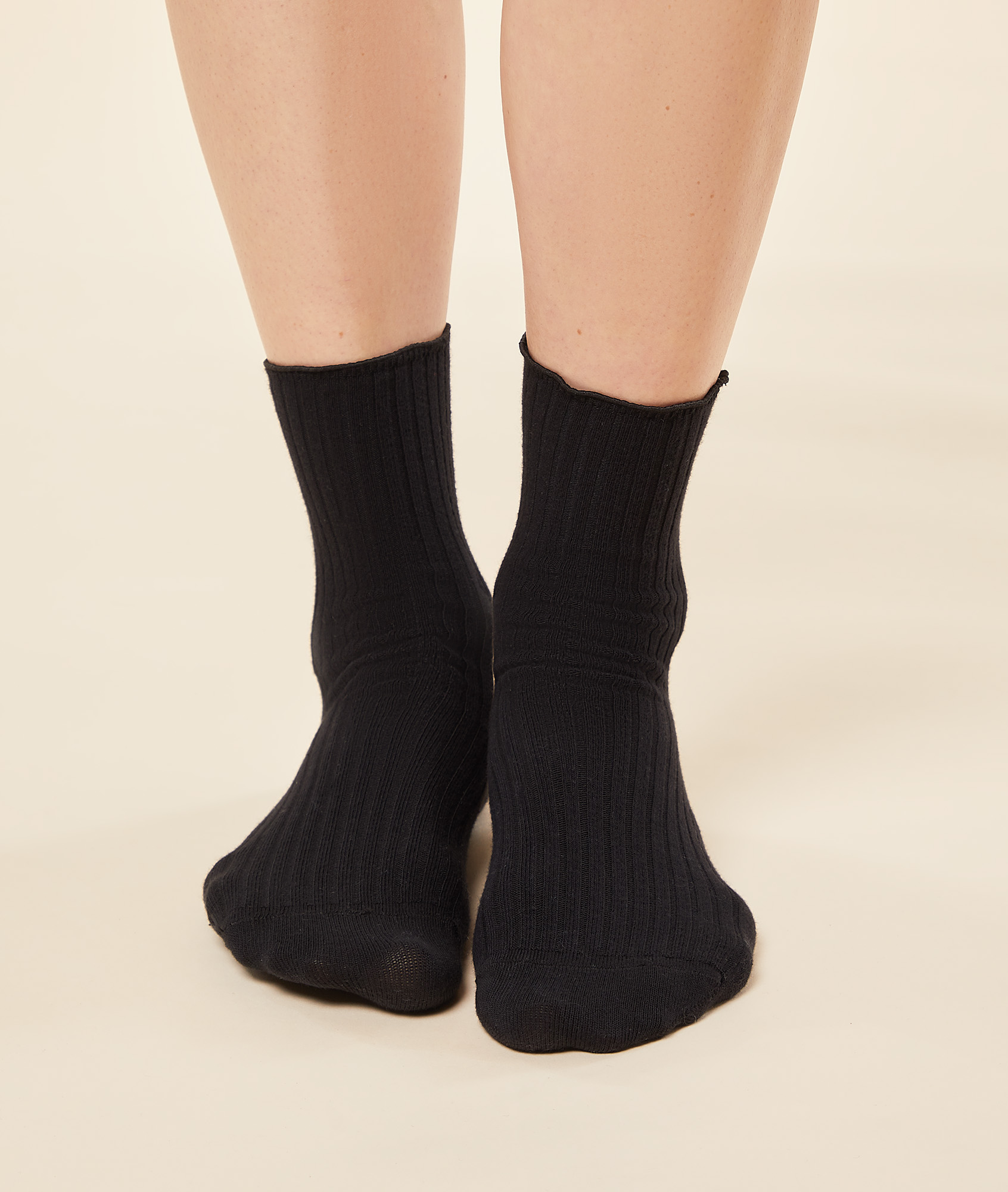 Chaussettes mode unies à volants
