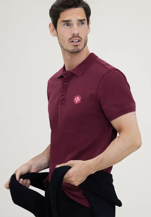 Poloshirt in Washed Optik - portwine red