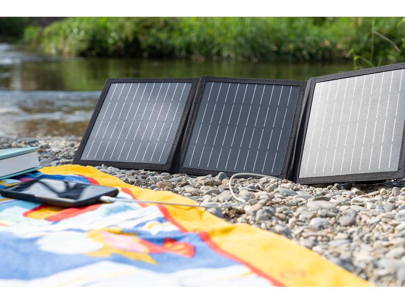 Dörr Kamera Solarpanel PB-10000 mAh 21W XL mit Powerbank Besonders leistungsstarke Energiequelle optimal für den autarken Einsatz