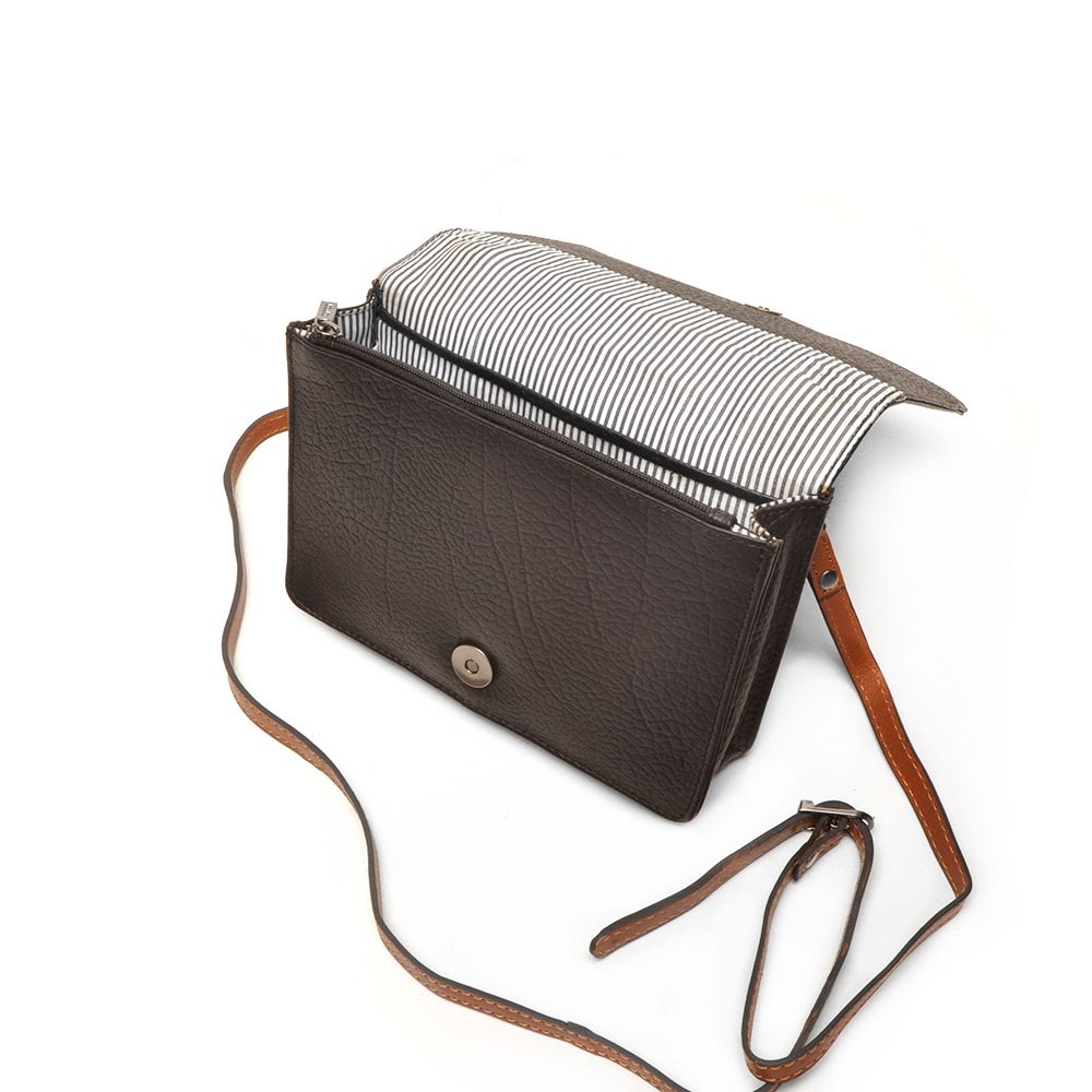 Berba Chamonix Crossbody Bag Donkerbruin