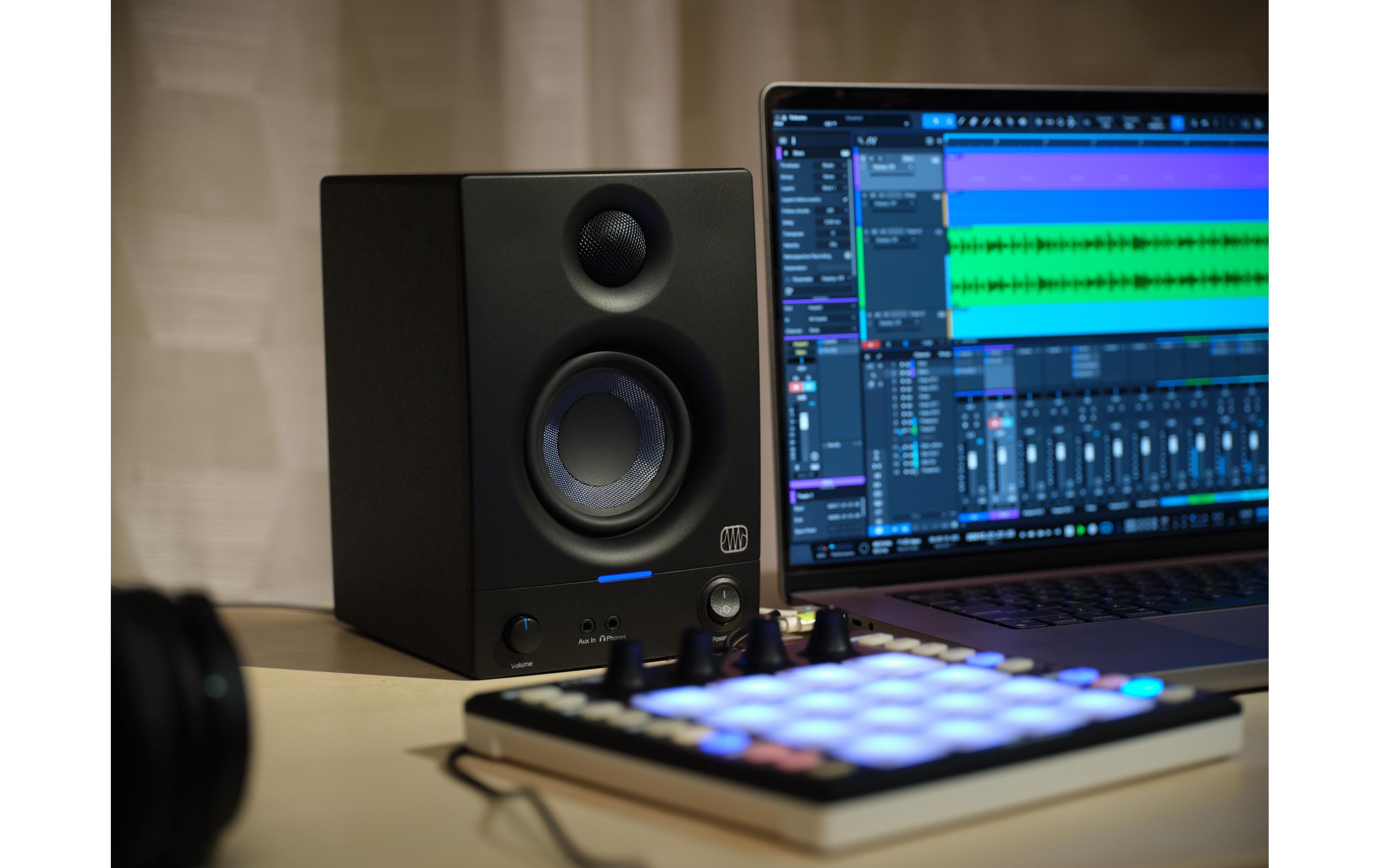 Studiomonitore Eris 3.5 (2 Gen.) SchwarzAktive 3.5-Zoll-Medienreferenzmonitore