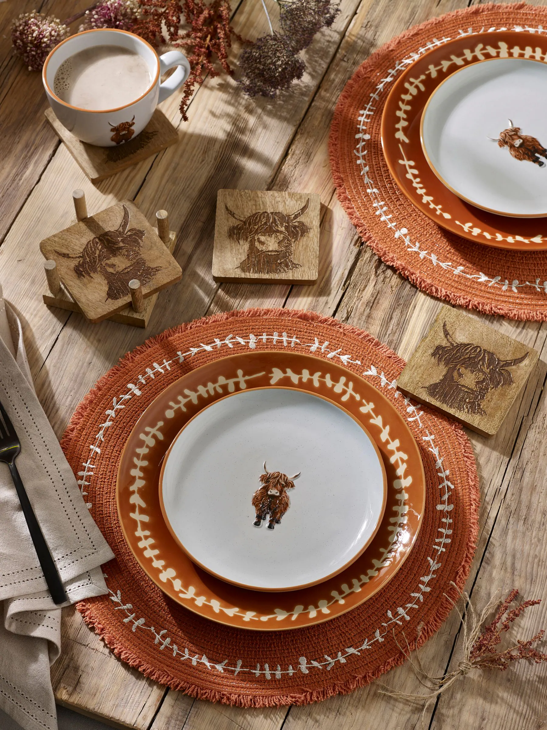 Set of 4 Embroidered Leaf Placemats