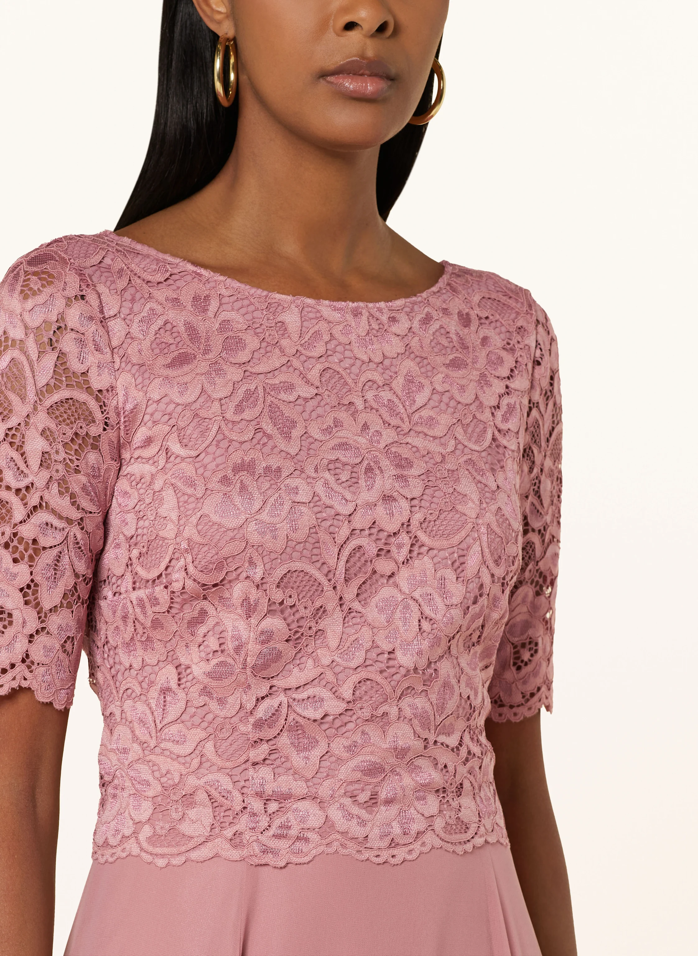 Vera Mont Abendkleid mit Spitze