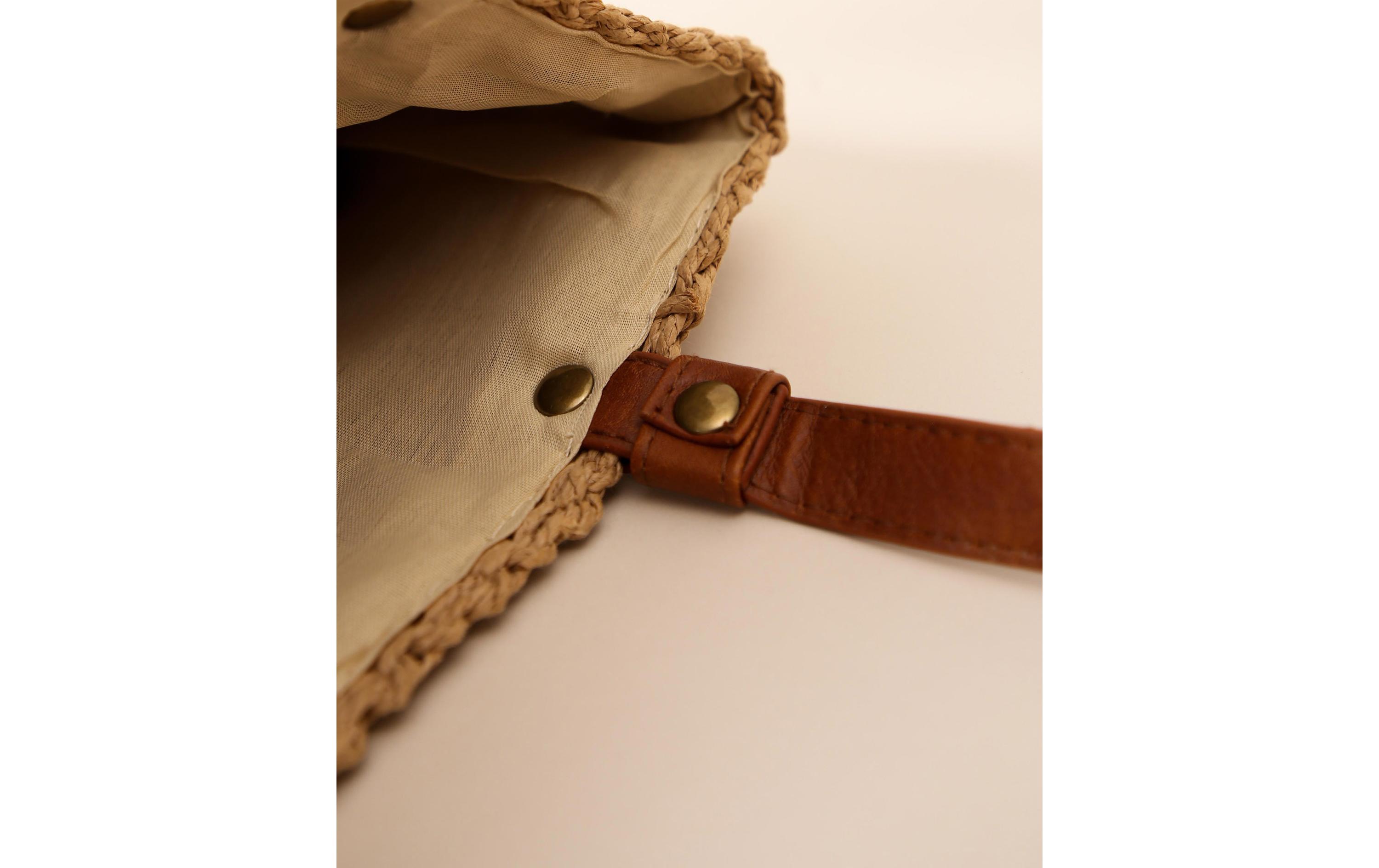 Schultertasche Braun, 42 x 36 cmGeflochtene Tasche aus Naturmaterialien
