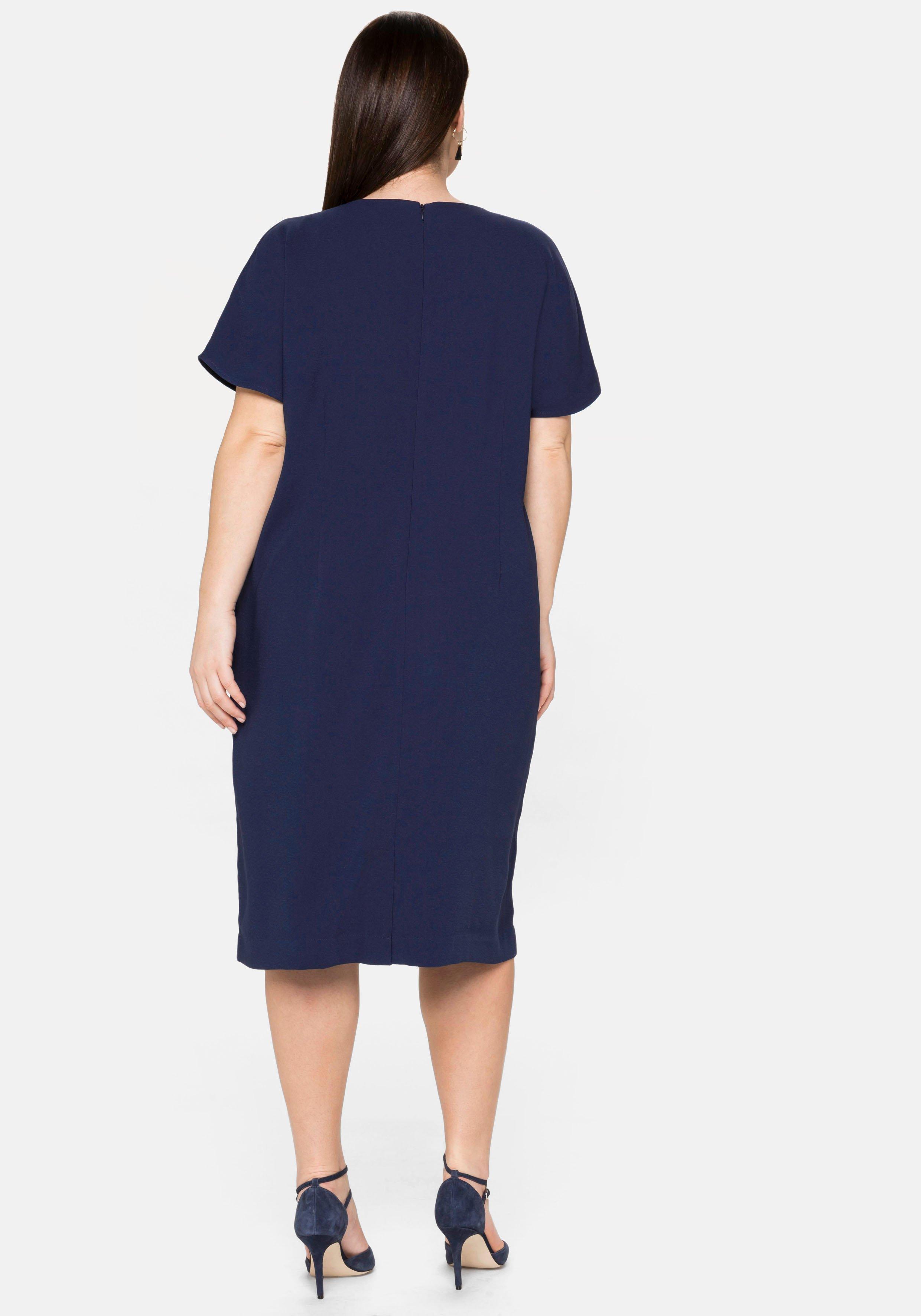 Cocktailkleid im Oversized-Look, mit Kontrasteinsatz