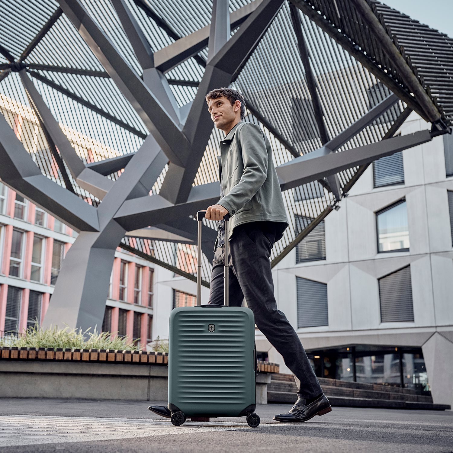 Victorinox Airox Advanced Global Carry-On storm