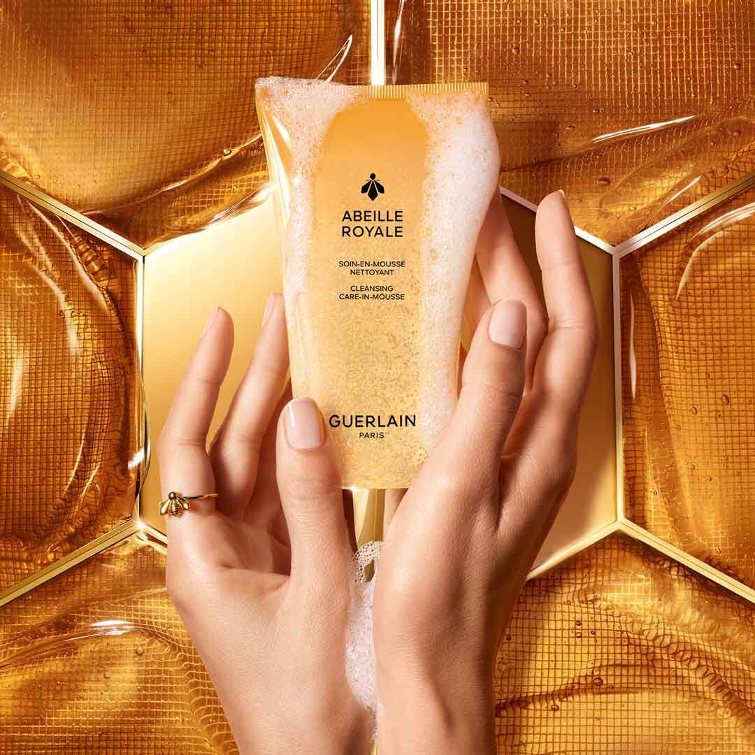 GUERLAIN ABEILLE ROYALE CLEANSING CARE-IN-MOUSSE - 175ml