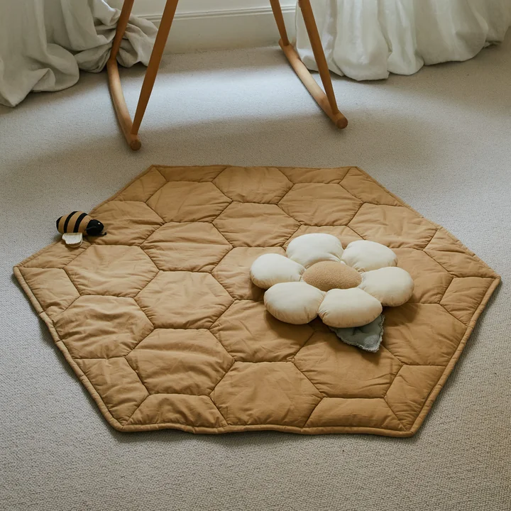 Lorena Canals - Honeycomb Spielmatte, 100 x 100 cm, honey / natural / dunkelgrau