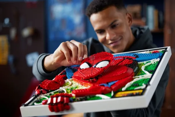 LEGO ART 31209 The Amazing Spider-Man