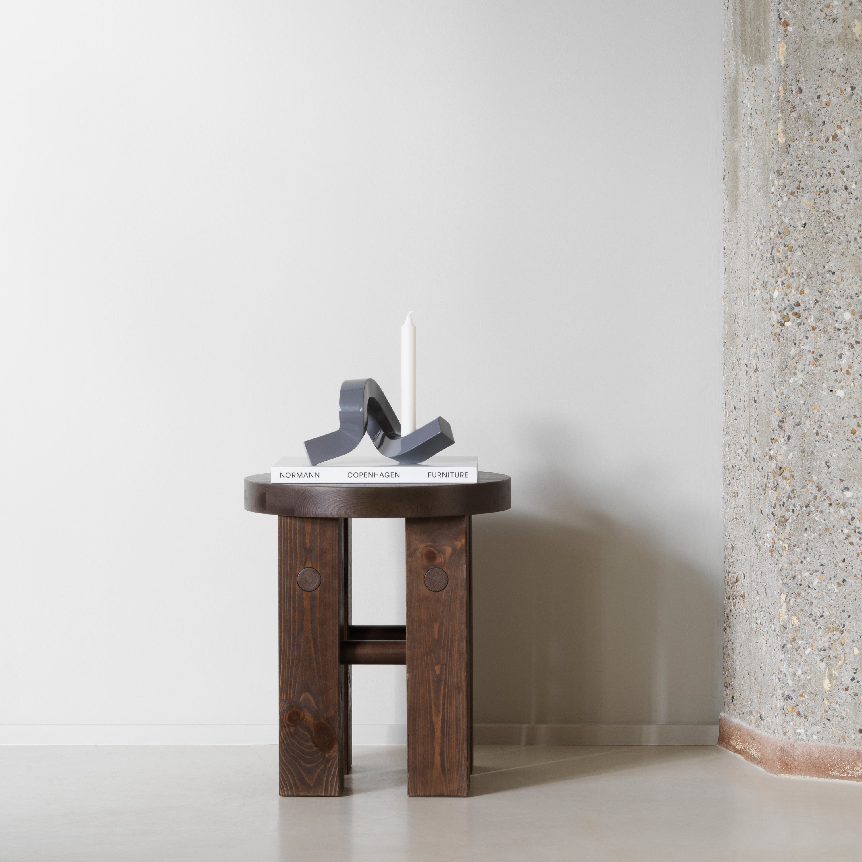 Normann Copenhagen Crooked Kandelaar - Single - Grijs