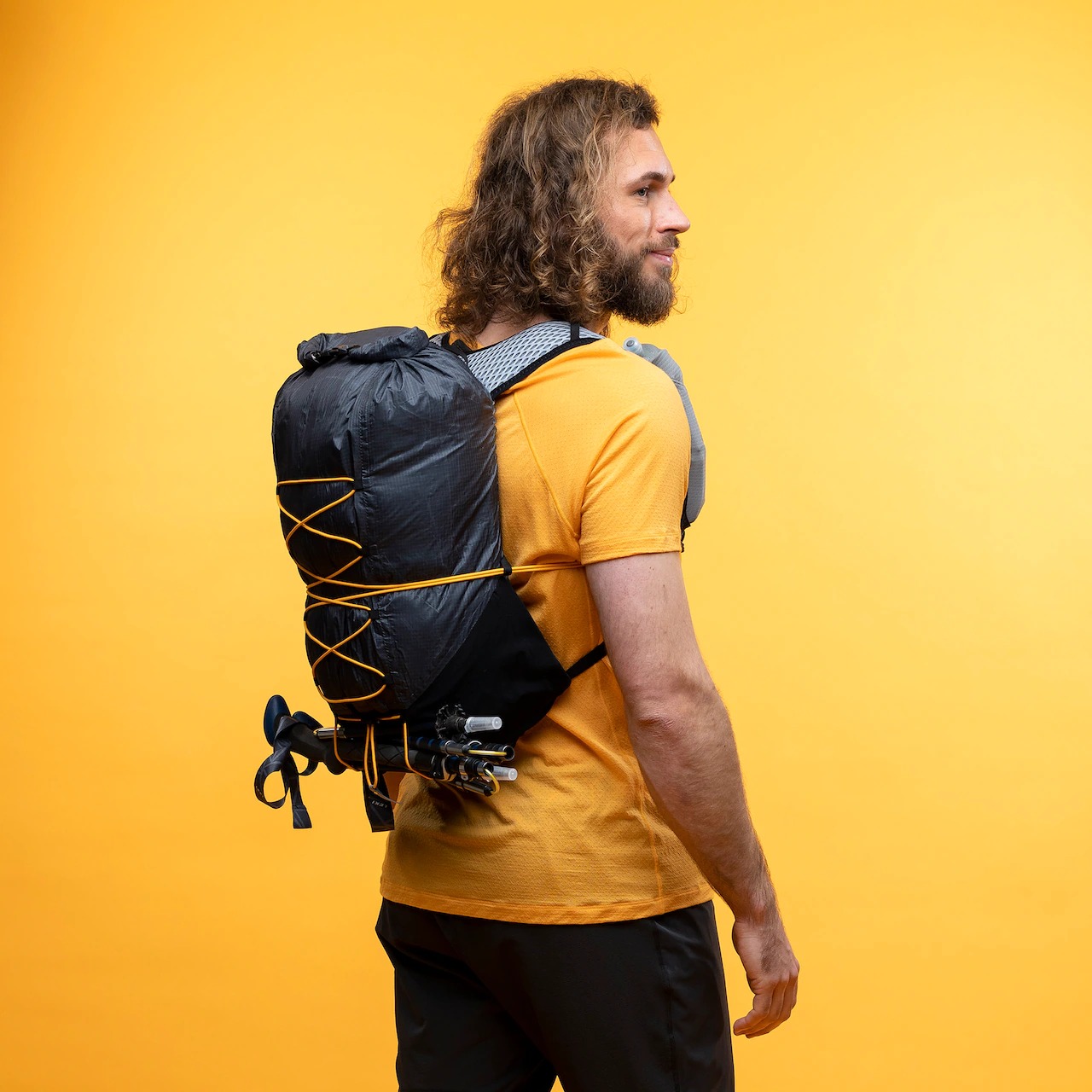 Y LightLine Fastpack 1-24 Dark Shadow Grey/Mango Yellow