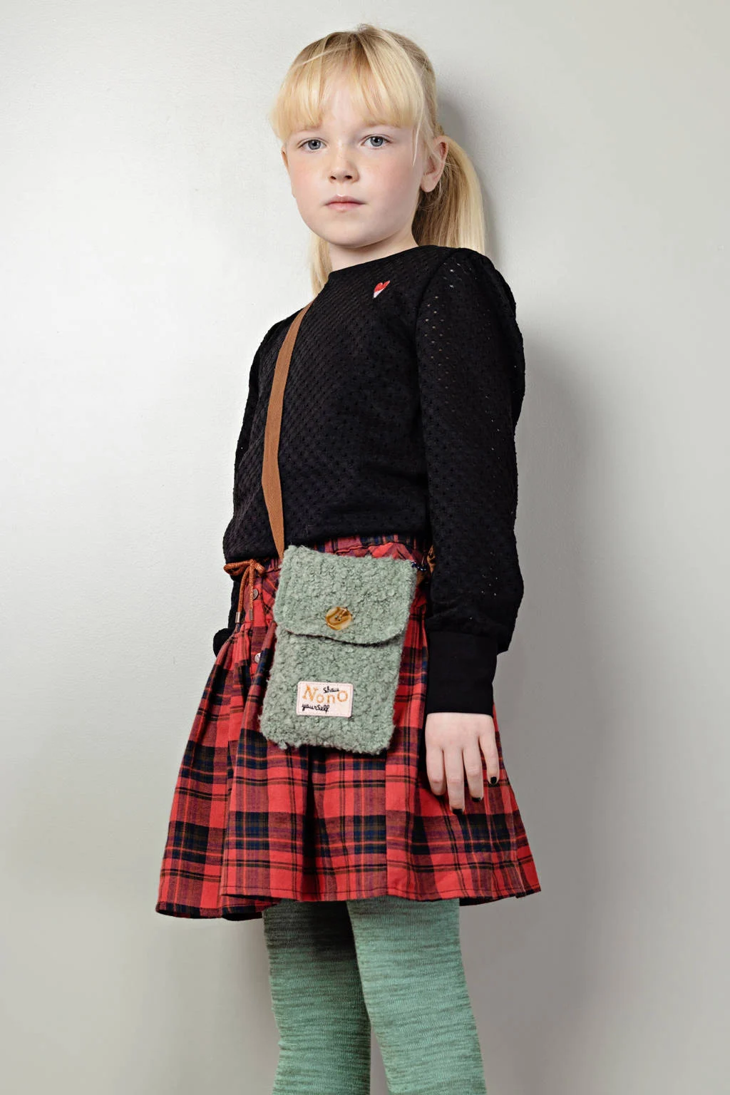 NONO blousetop zwart broderie