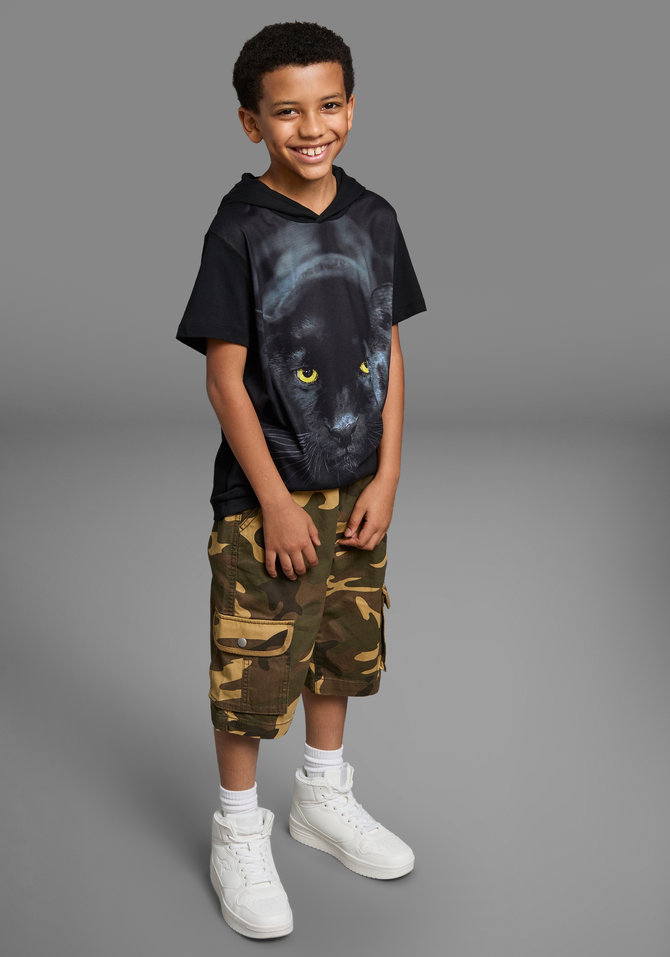 KIDSWORLD T-Shirt », Kapuzen-T-Shirt mit Fotoprint: PANTHER«, Kurzarm,  modische Passform,  mit stylischem Druck