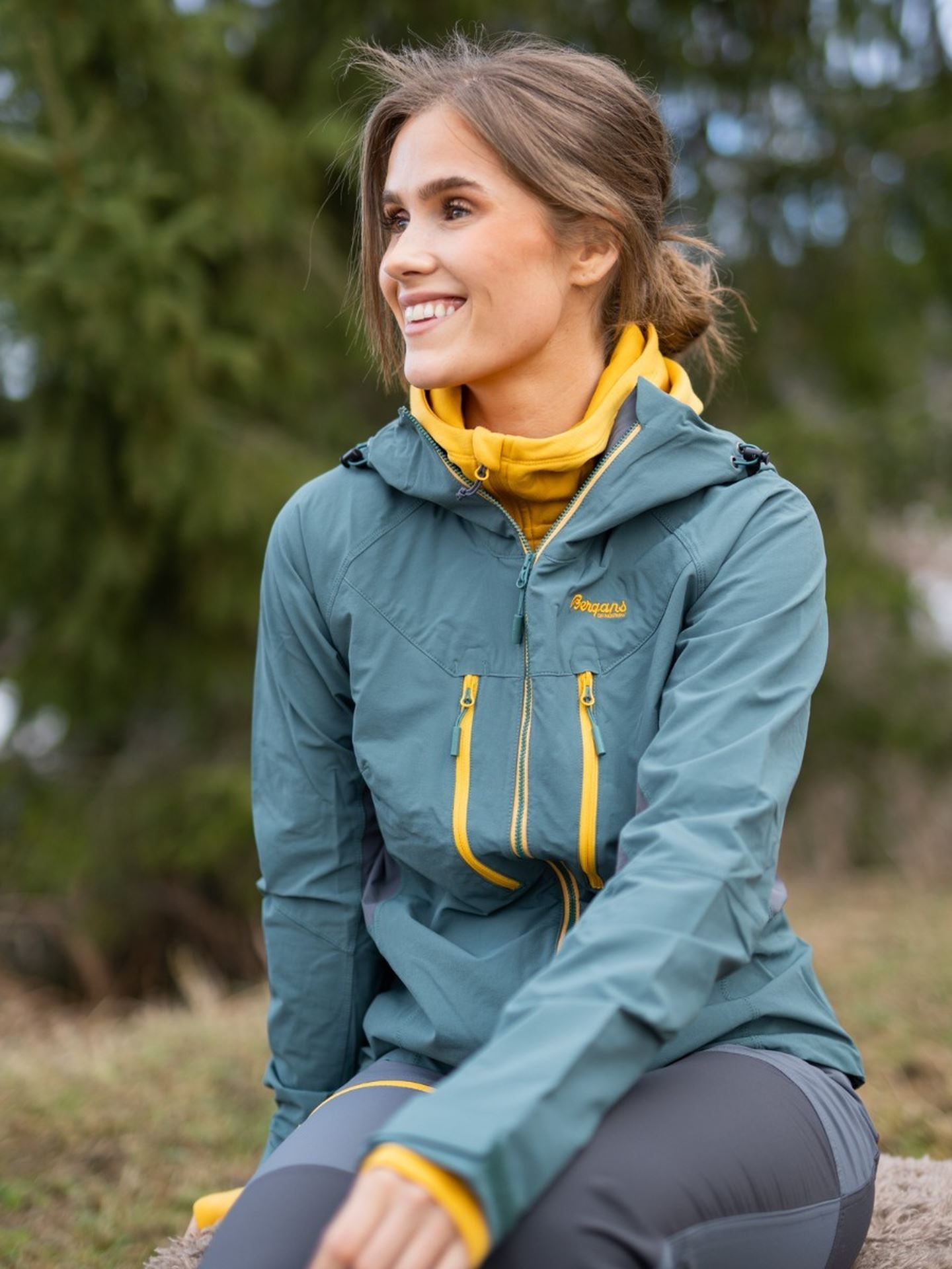 Cecilie Mountain Softshell Jacket