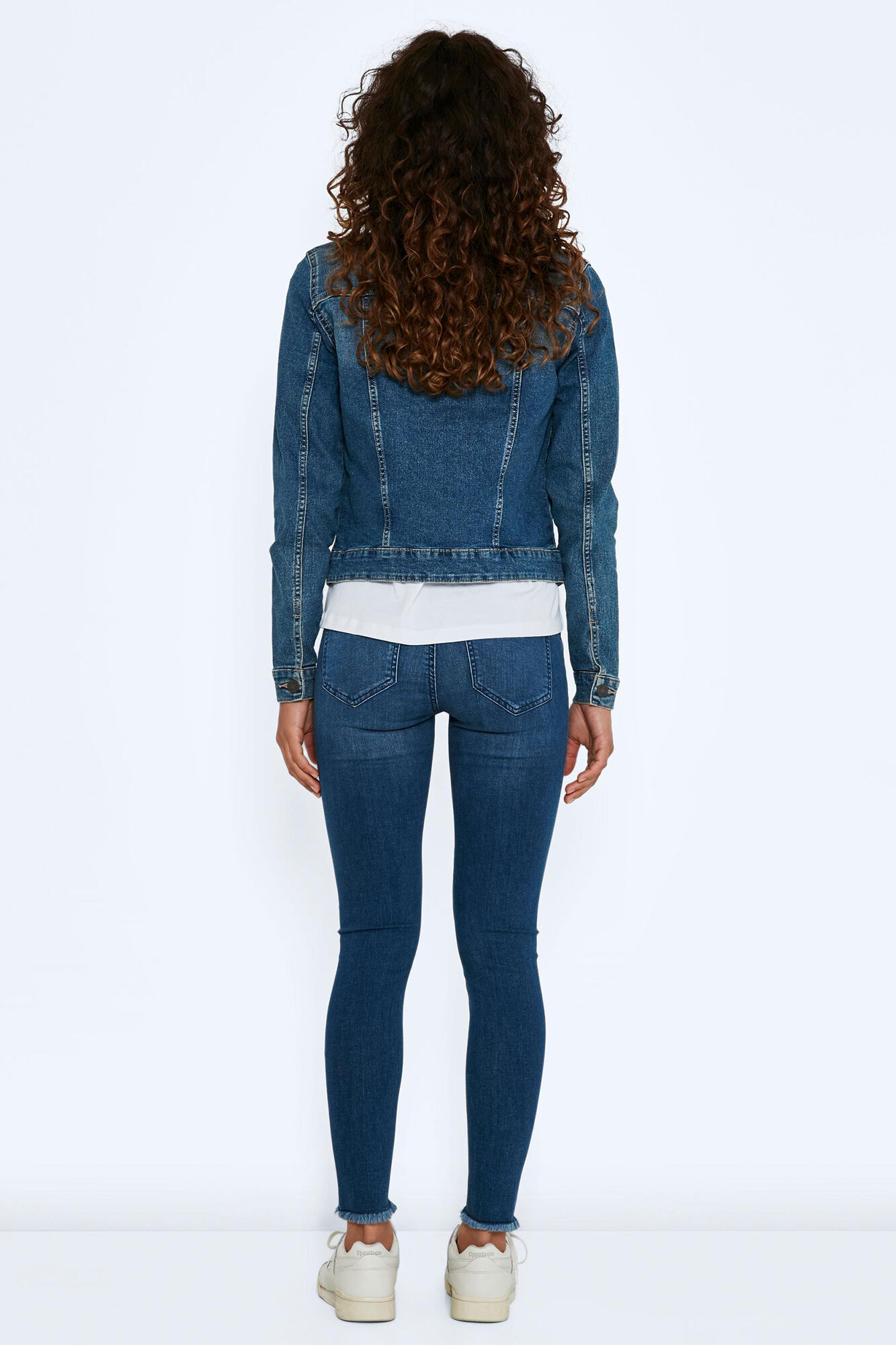 jaqueta jeans ajustada