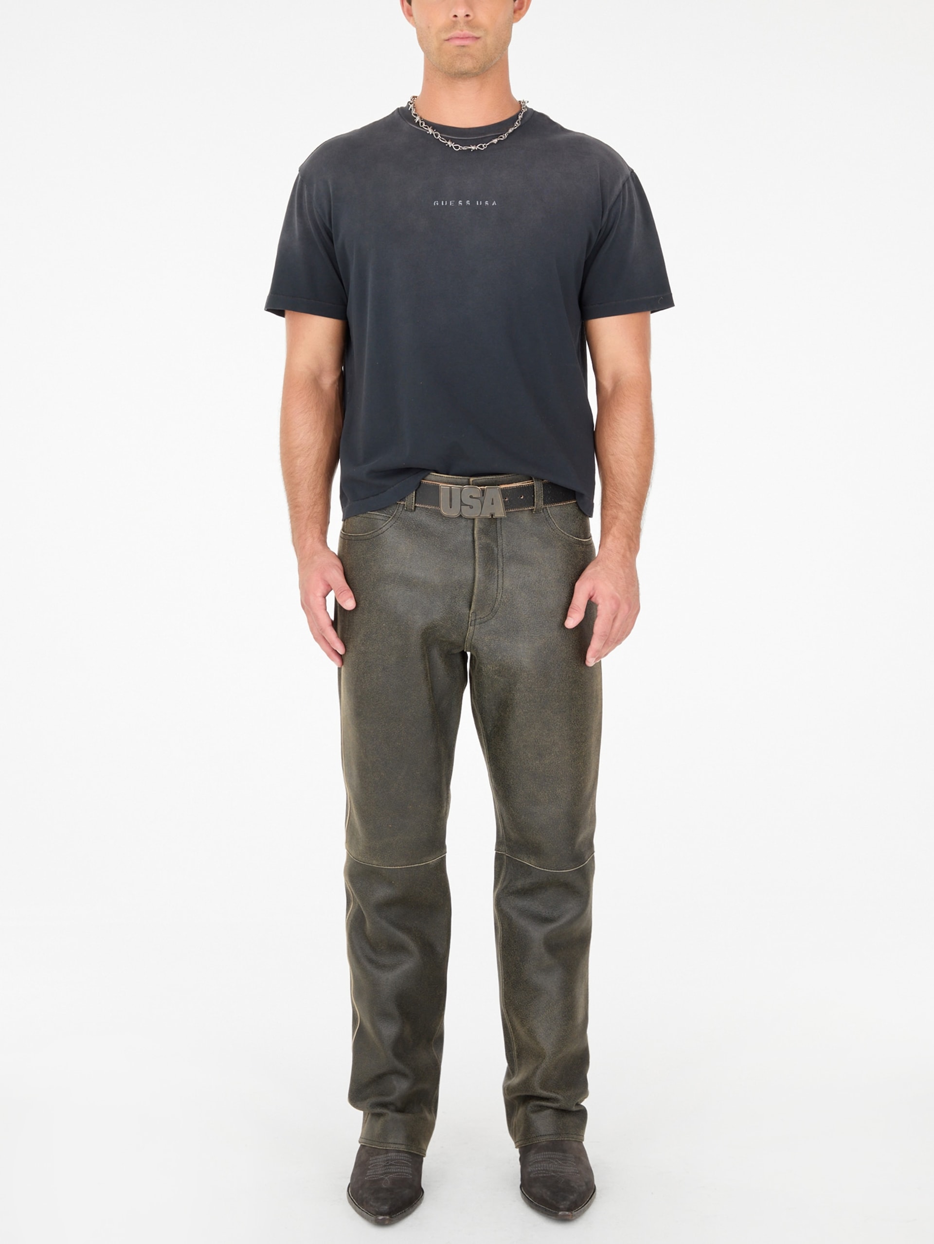 calça de couro craquelado