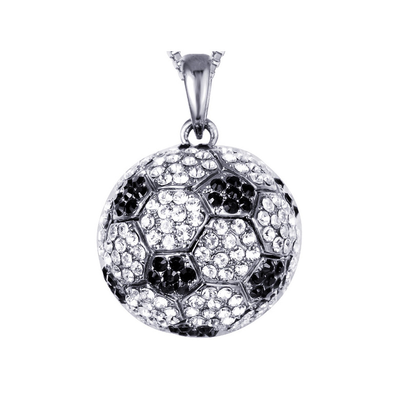 Collier Ballon de Football orné de 300 Cristaux Swarovski Blancs et Noirs