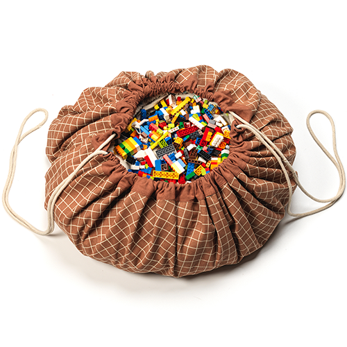 play&go speelkleed en opbergzak noomad - grid brown