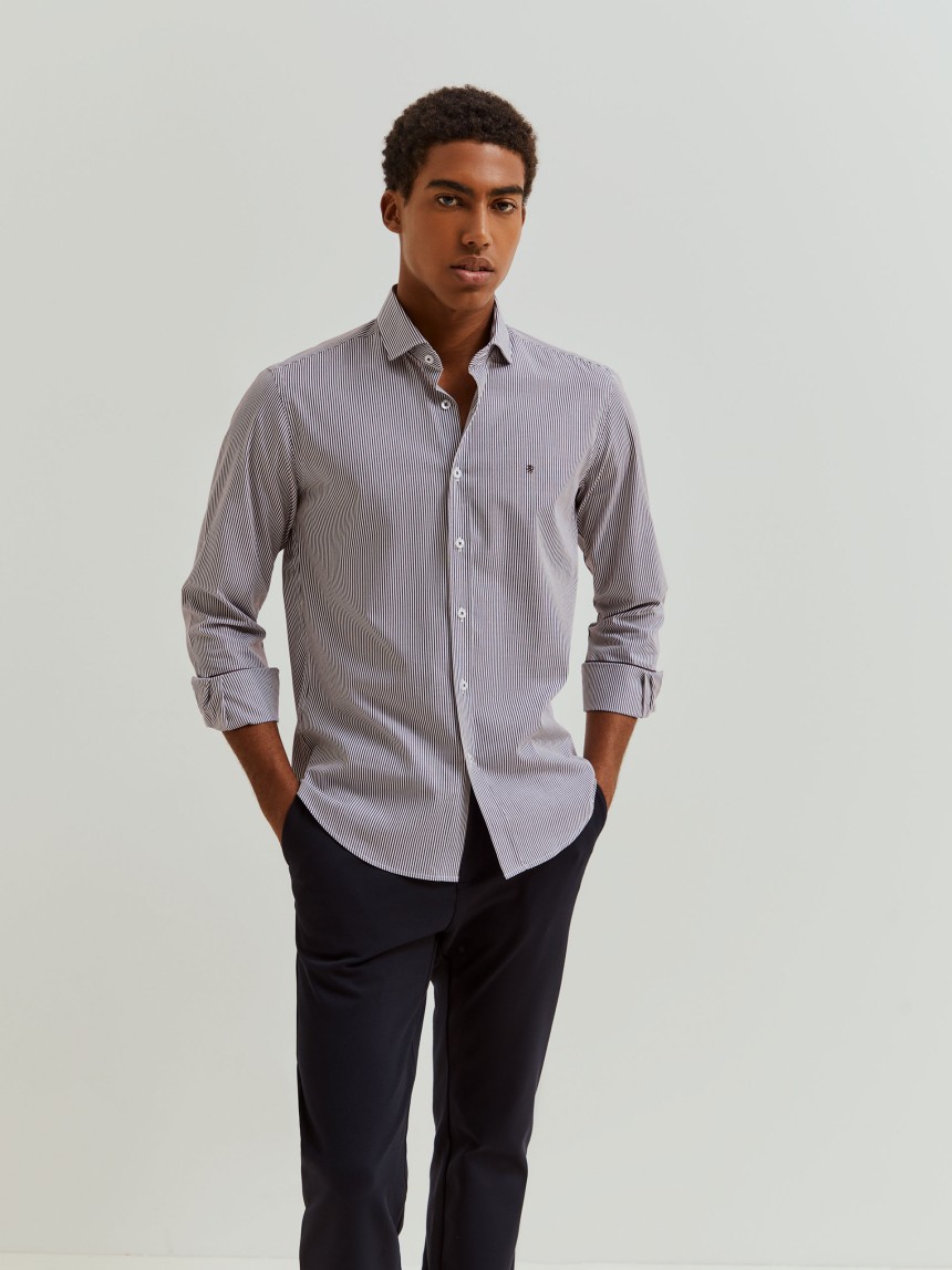 Camisa slim fit de algodão às riscas
