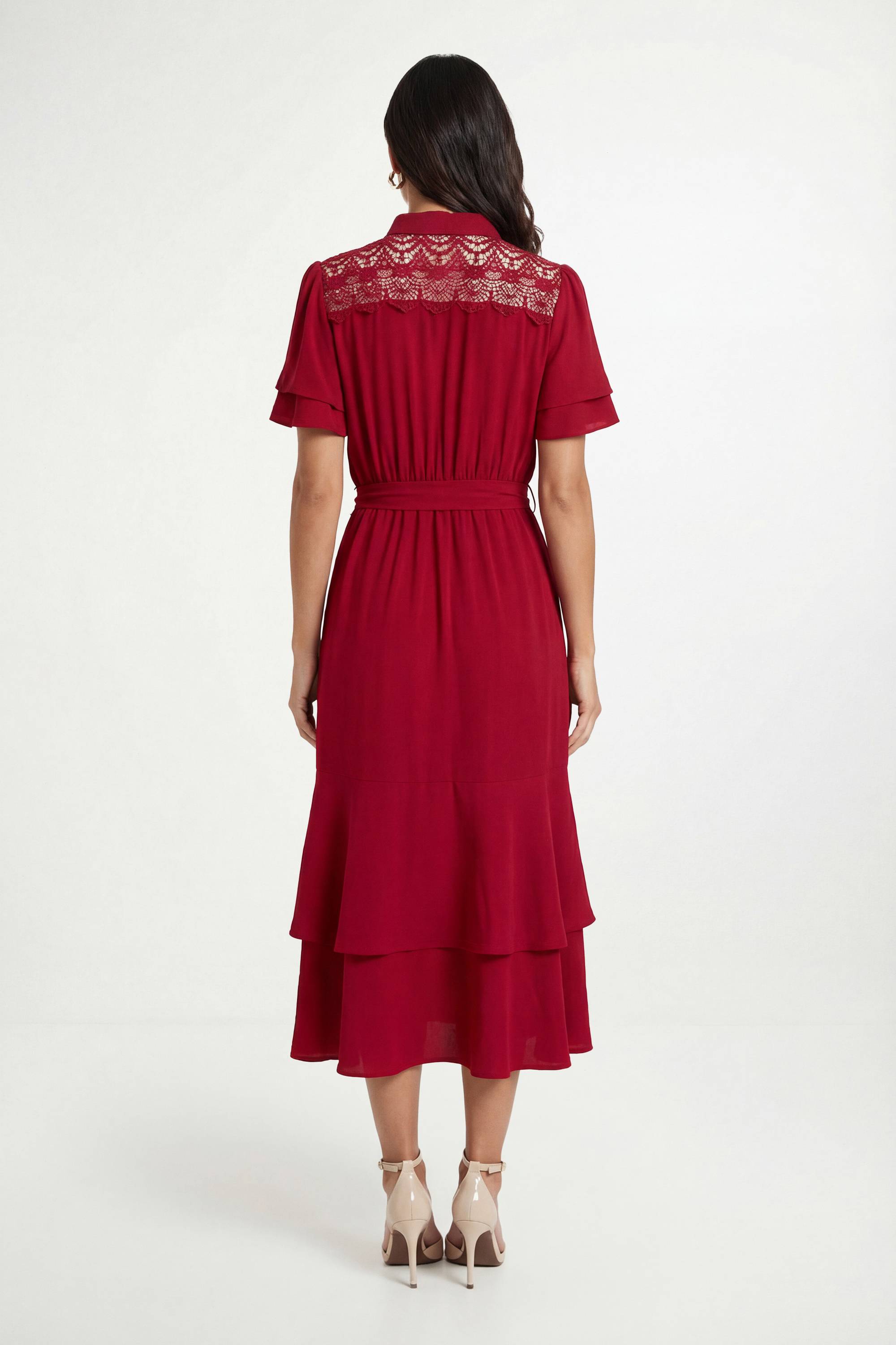 Wallis Robe Midi Petite À Manches Volantées Et Empiècements En Dentelle