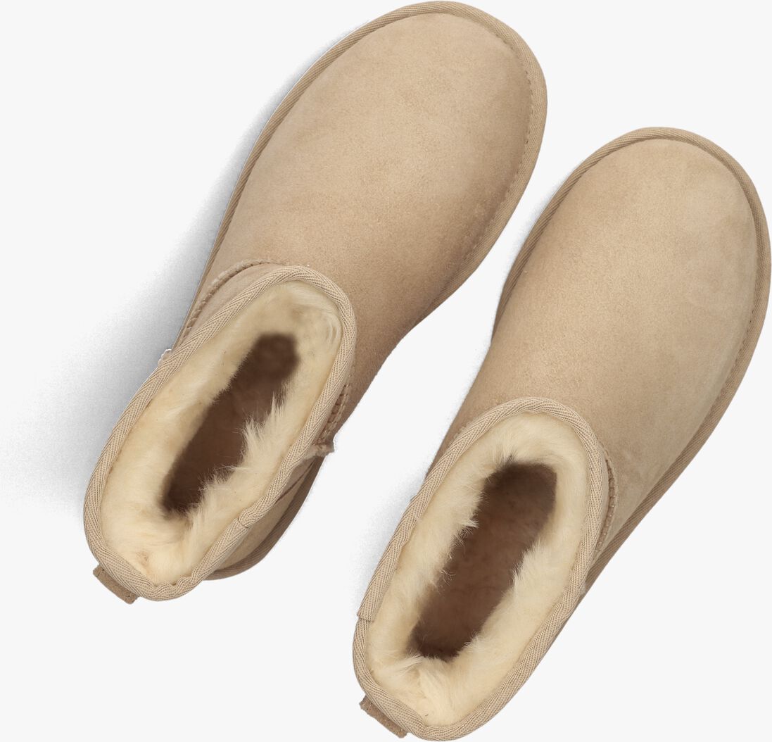 beige ugg vachtlaarzen w classic mini ii