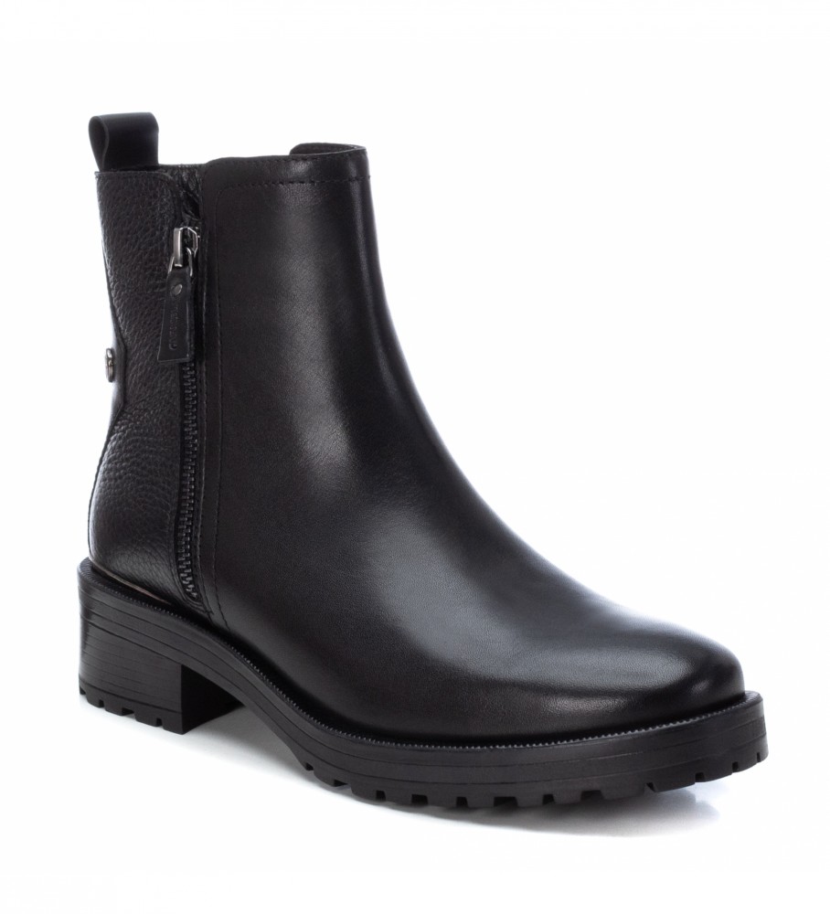 Botas de tornozelo Carmela em couro, modelo 160277, pretas.