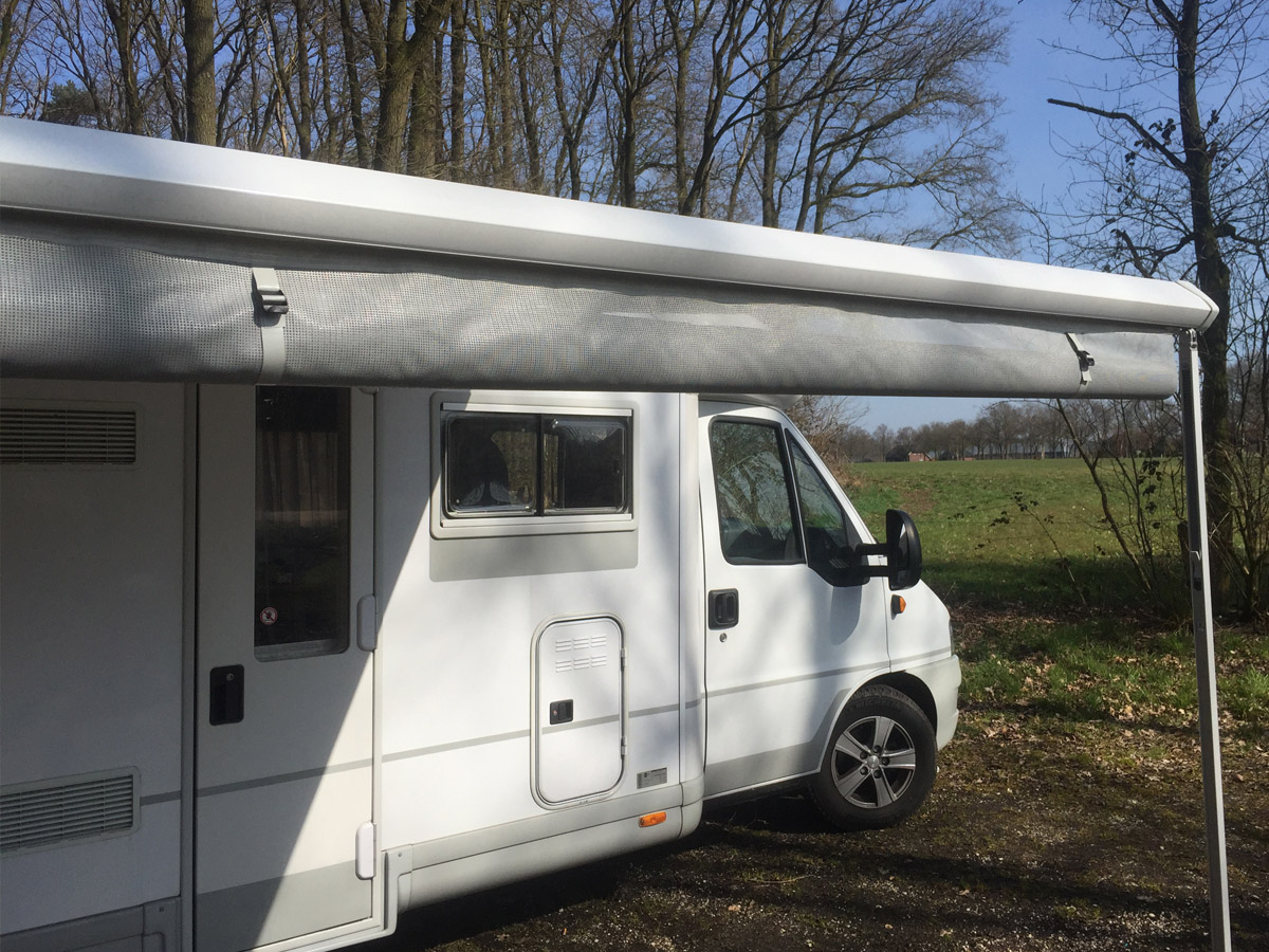 Marvella Sunbreaker 480 voorwand