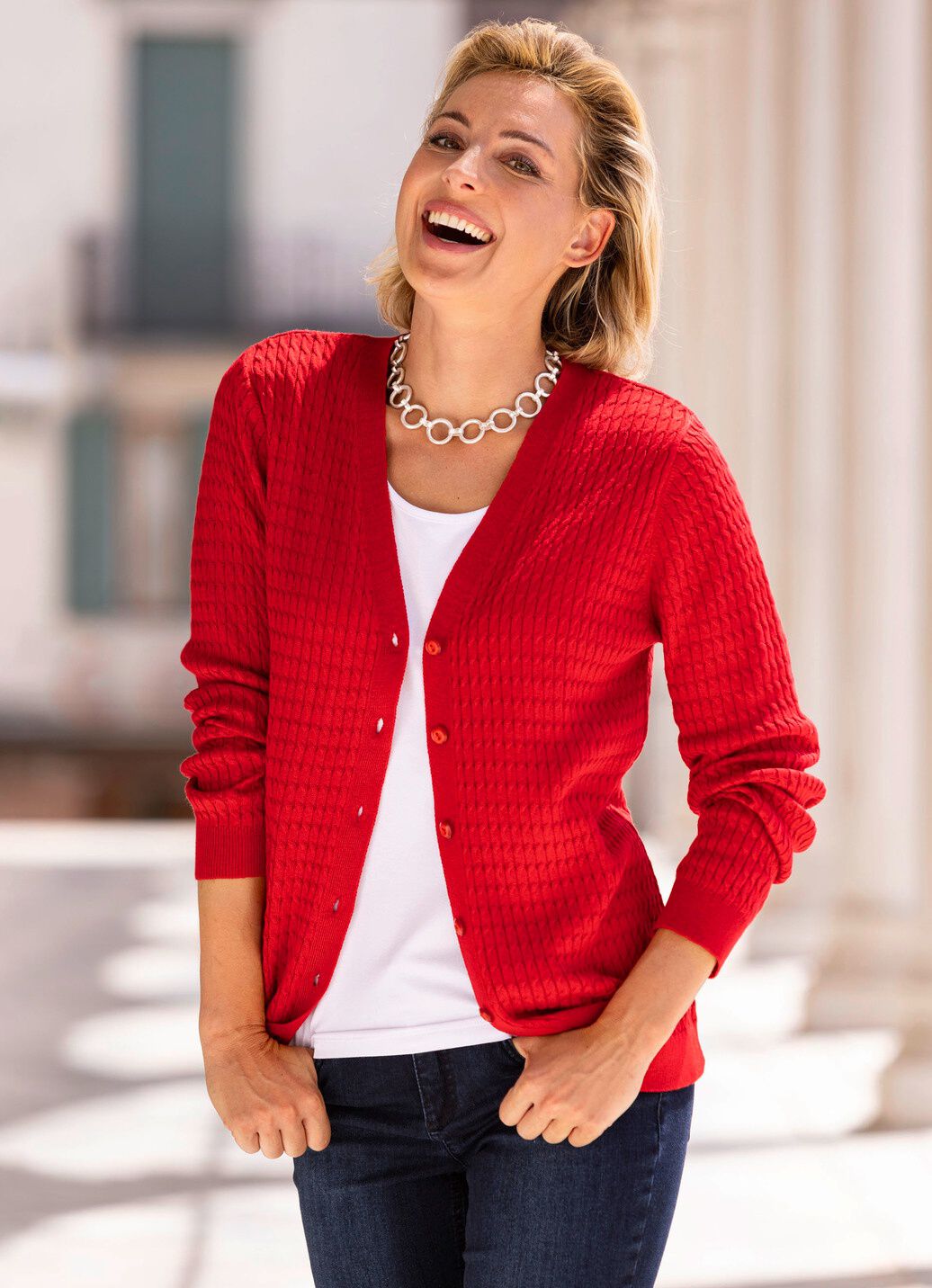 Strickjacke mit Zöpfchendessin