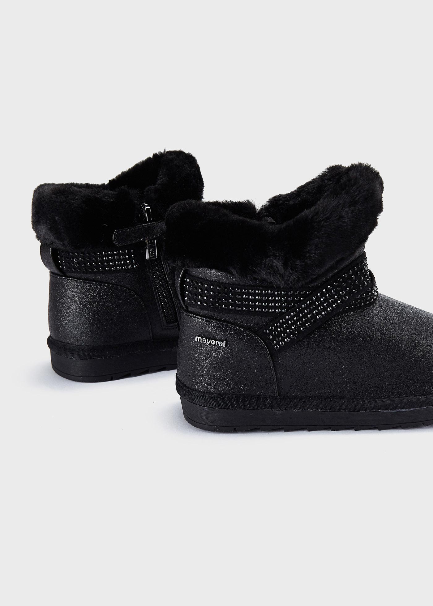 Botas de cano curto brilhantes com forro de pele para meninas
