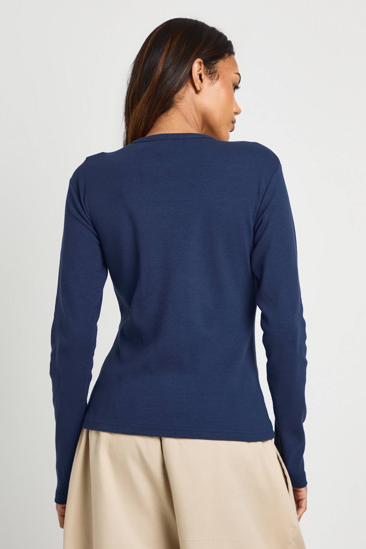 boohoo Top ajusté basique en maille côtelée pour maternité à manches longues, coupe longline