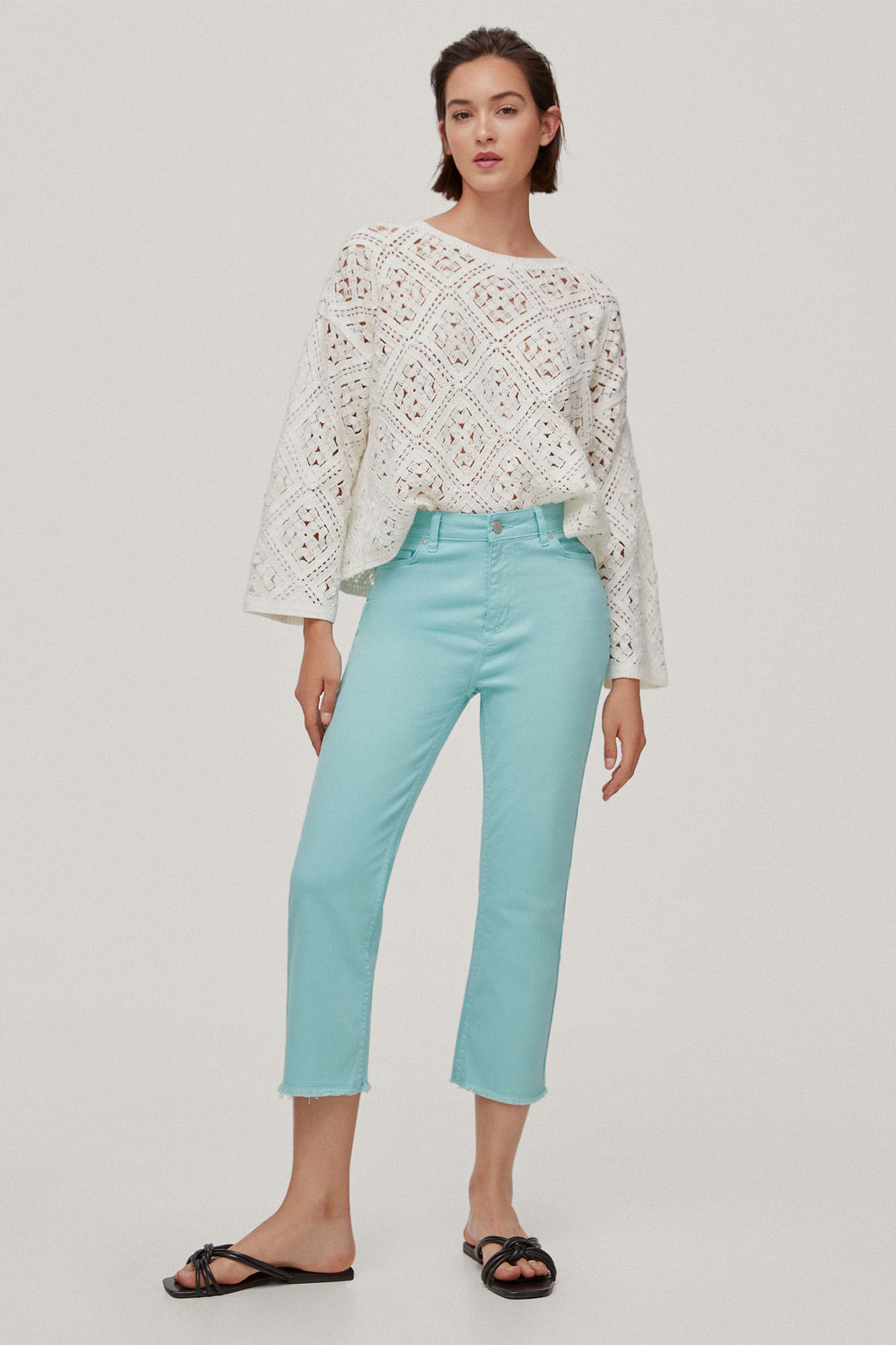 Calça jeans capri reta com 5 bolsos - Azul